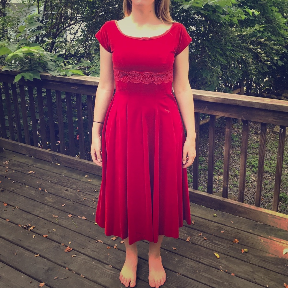Stunning Renée Lewis Vintage Red Velvet Dress